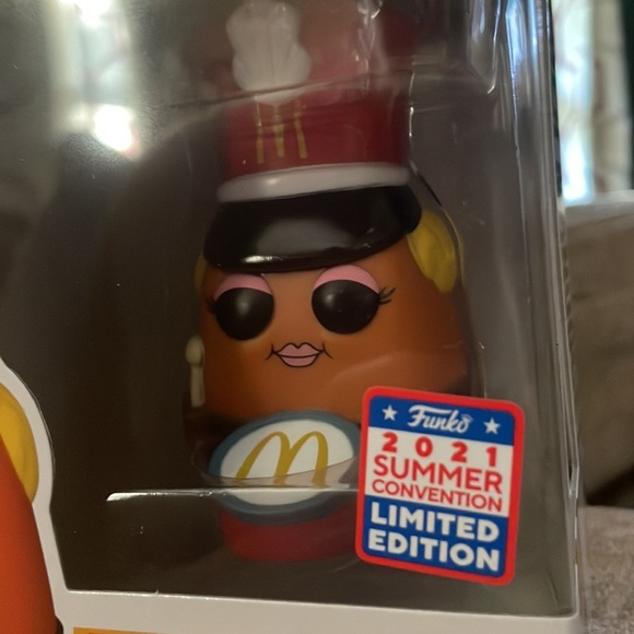 NIB - Limited Edition Funko Pop Ad Icons #138 - Drummer McNugget - McDonalds - Picture 10 of 16